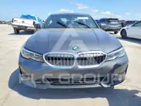 2020 BMW 330 photo