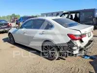 2020 BMW 330 photo