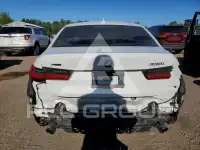 2020 BMW 330 photo