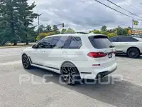 2020 BMW X7 фото