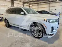 2020 BMW X7 фото