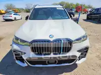 2020 BMW X7 фото