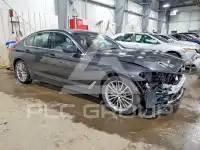 2020 BMW 530 photo