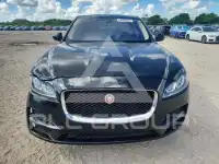 2020 Jaguar F-PACE photo