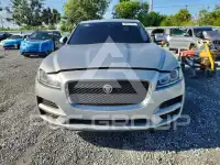 2020 Jaguar F-PACE photo