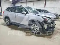 2020 Subaru Forester photo