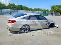 2020 Honda Accord photo