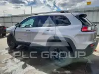 2020 Jeep CHEROKEE photo
