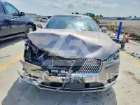 2020 Lincoln MKZ photo