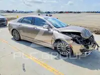 2020 Lincoln MKZ photo