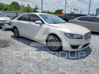 2020 Lincoln MKZ photo