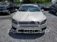 2020 Lincoln MKZ photo