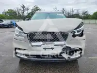 2020 Lincoln AVIATOR photo