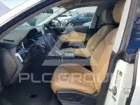2020 Audi Q8 фото