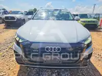 2020 Audi Q8 photo