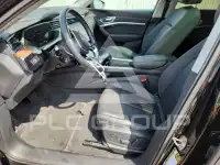 2020 Audi E-TRON фото