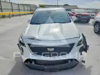 2020 Cadillac XT4 photo