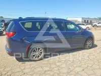 2020 Chrysler Pacifica photo