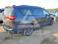 2020 Chrysler PACIFICA photo
