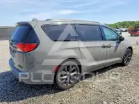 2020 Chrysler PACIFICA photo
