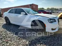 2020 Chrysler 300 фото