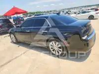 2020 Chrysler 300 фото