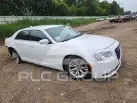 2020 Chrysler 300 фото