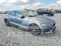 2020 Volvo S60 фото