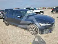2020 Volvo S60 photo