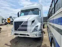 2020 Volvo VNR фото