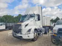 2020 Volvo VNR фото