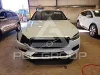 2020 Volvo XC60 фото