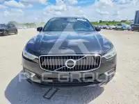 2020 Volvo XC60 фото
