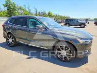 2020 Volvo XC60 photo