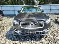 2020 Volvo XC90 photo