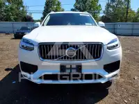 2020 Volvo XC90 photo