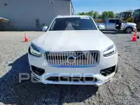 2020 Volvo XC90 photo