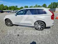 2020 Volvo XC90 photo