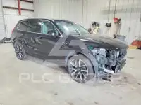 2020 Volvo XC90 photo