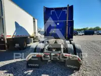 2020 Volvo VNL photo