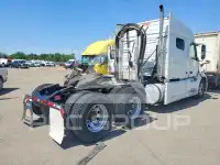 2020 Volvo VNL photo