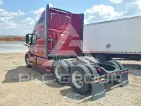 2020 Volvo VNL photo