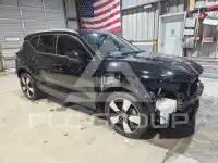 2020 Volvo XC40 фото