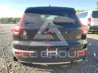 2020 Volvo XC40 фото
