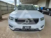 2020 Volvo XC40 фото