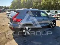 2020 Volvo XC40 фото