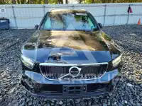 2020 Volvo XC40 фото