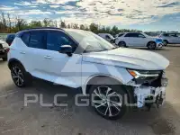 2020 Volvo XC40 фото
