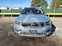 2020 Volvo XC40 photo