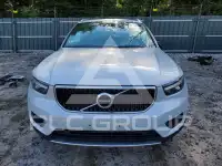 2020 Volvo XC40 фото